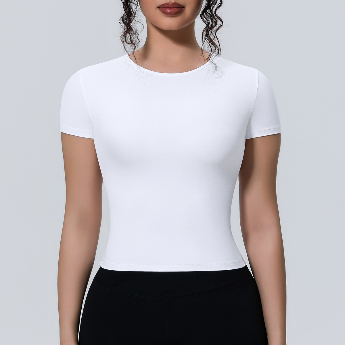 เสื้อยืดกีฬาผู้หญิงแบบรัดรูป แ - T Shirt Tight Fit บทวิจารณ์และราคา